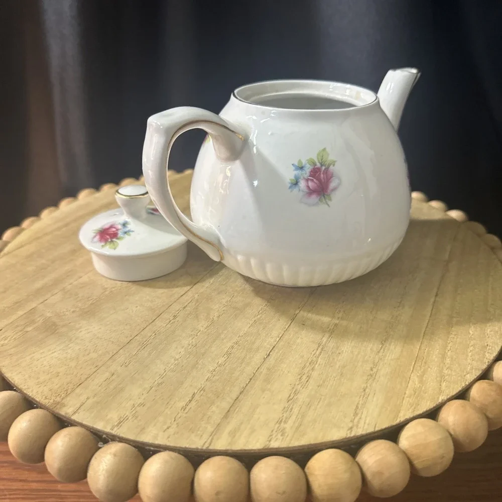 Vintage Ellgreave Wood & Sons England Teapot